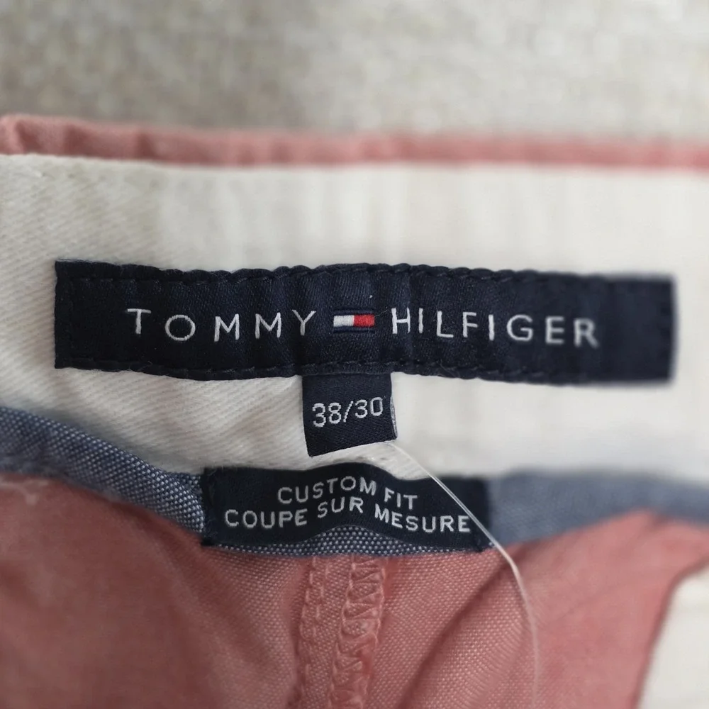 Tommy Hilfiger Men's 38x30 Stretch Chino Custom Fit Casual Pants Salmon Pink NWT